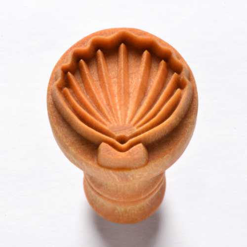 MKM Scallop Shell 2.5cm wood stamp